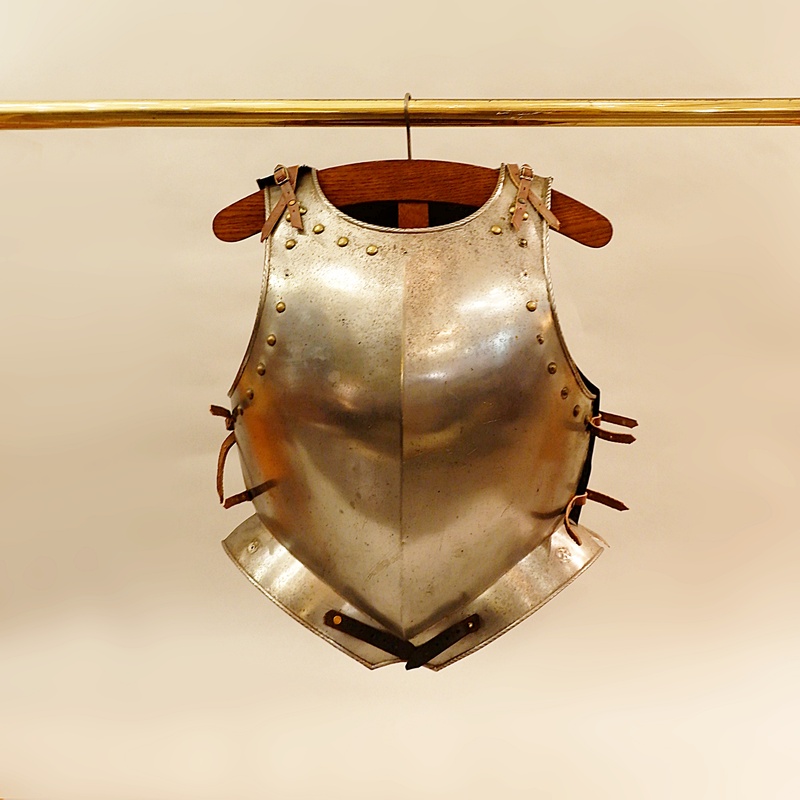 Armor breastplate